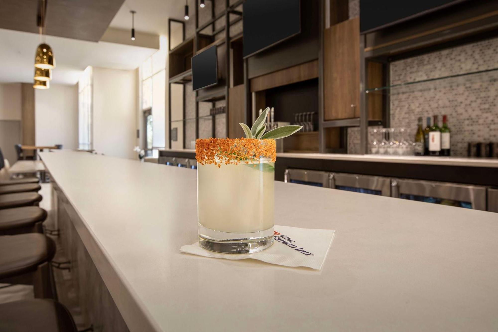 Hilton Garden Inn Denver Airport Tower Road Exteriör bild